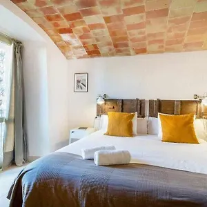 https://arab-baths-apt-w-garden-and-private-bike-parking.topcostabravahotels.com