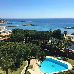 https://exclusive-duplex-penthouse-in-puerto-banus.1costadelsol.com